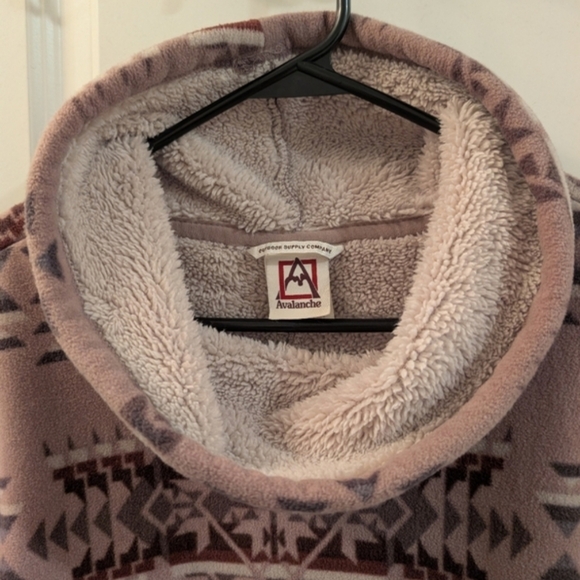 Avalanche Aztec Print Sherpa Lined Fleece - Picture 3 of 10
